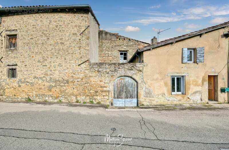 Maison à MILLERY
