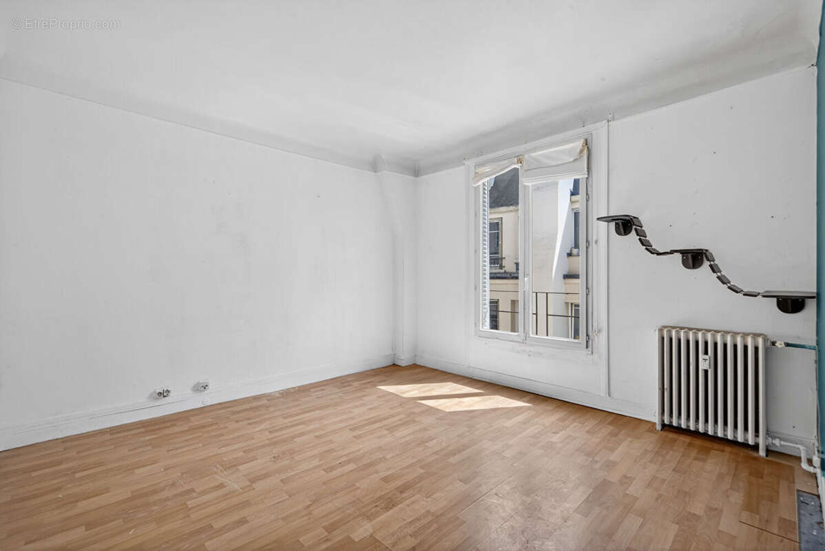 Appartement à PARIS-19E