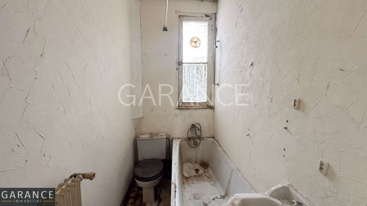 Appartement à PARIS-14E