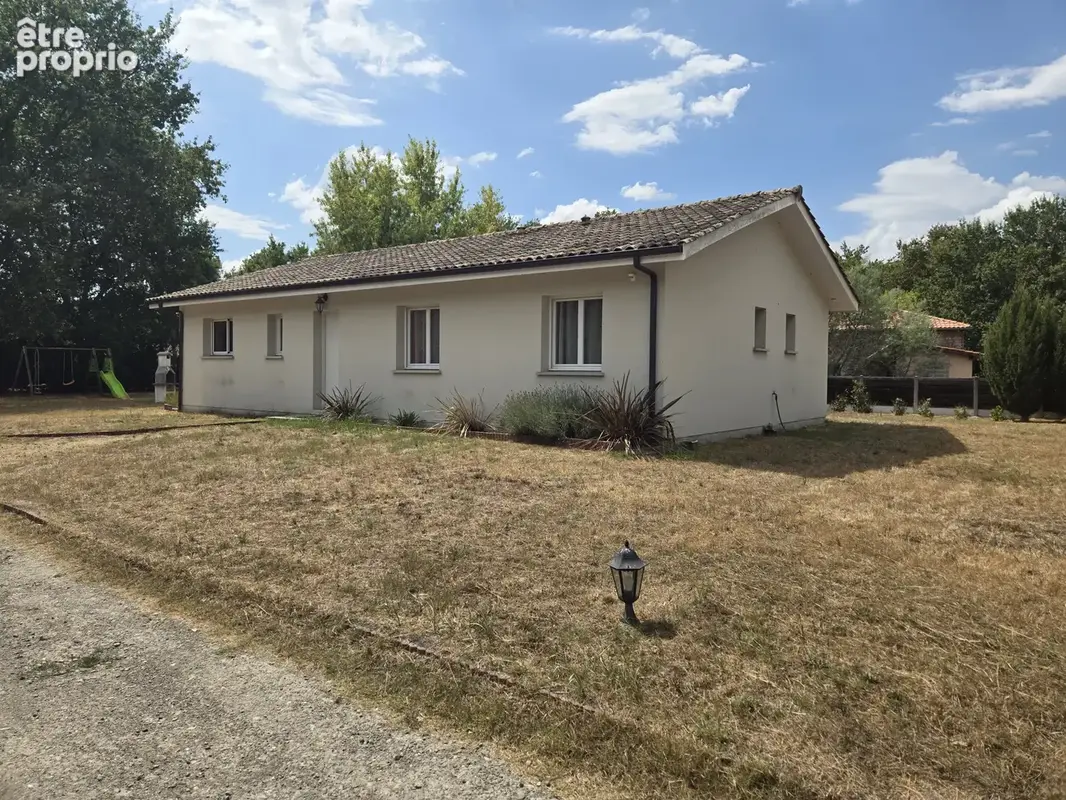 Maison 3 chambres. 103 m2 habitables. Terrain 2000m2 - photo 2