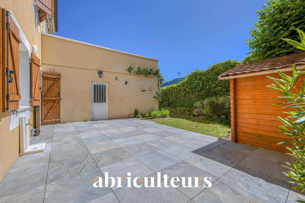 Appartement de plain-pied avec un séjour spacieux en vente à Vieugy - proximité de Annecy (74600) - photo 21