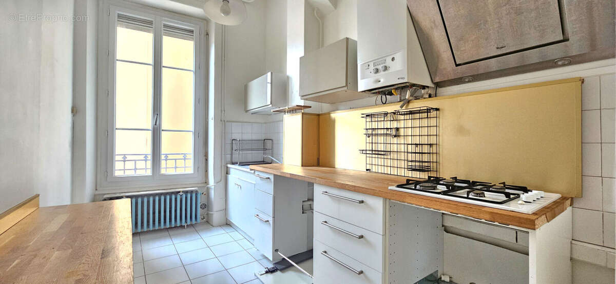 Appartement à LYON-8E