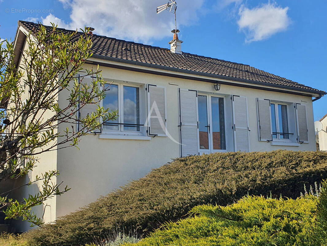 Maison à NOYERS-SUR-CHER