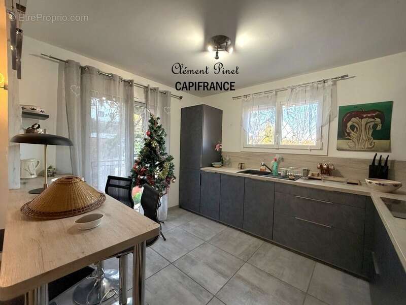 Maison avec fort potentiel à Gap Sud – 156 m², jardin, garage et vue dégagée - photo 11