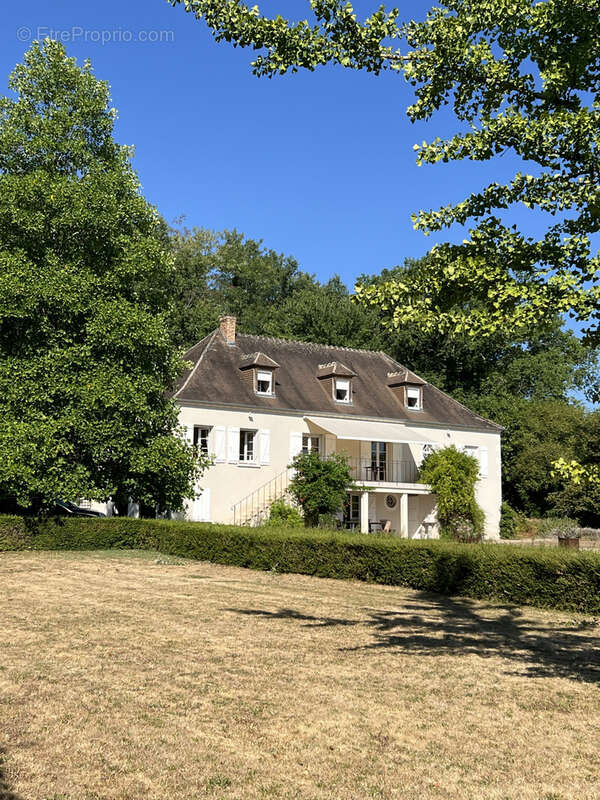 Maison de standing, sous-sol, parc arboré,piscine, vue canal - photo 2