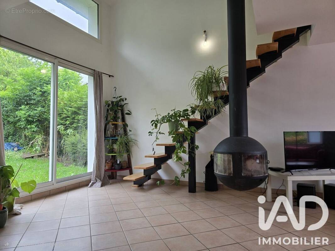 Photo 1 - Maison à TORCY