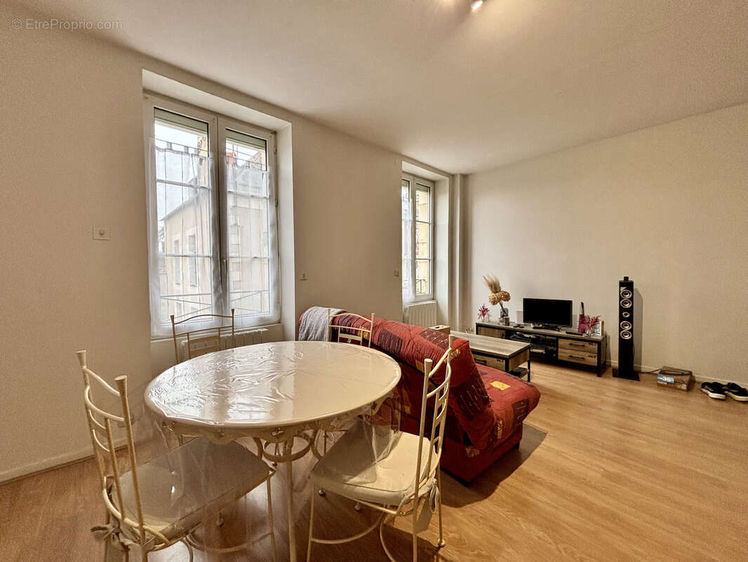 Appartement à NEUVILLE-DE-POITOU