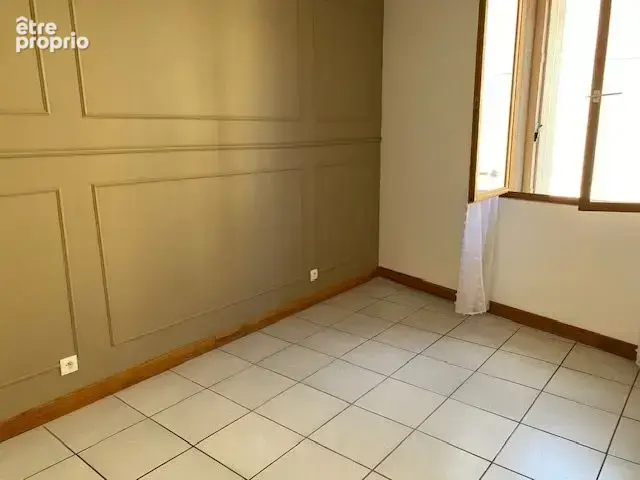 En exclusivité Maison de village avec garage et terrasse sans aucun vis a vis le tout en parfait etat - photo 13