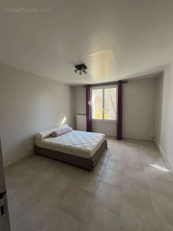 A vendre - Belle maison familiale à fort potentiel de 8 pièces 6 chambres à Maffliers - photo 7