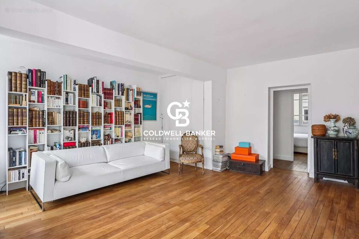 Appartement à PARIS-7E