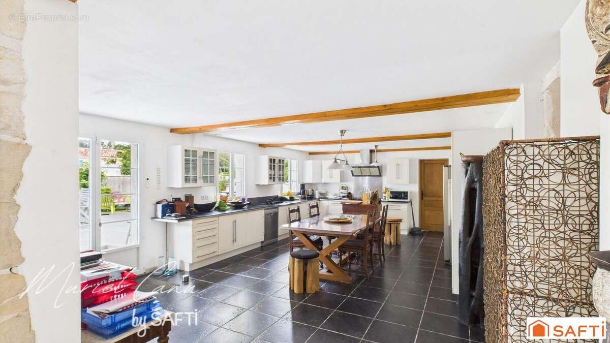 Maison 284 m² à Vouhe  - photo 2