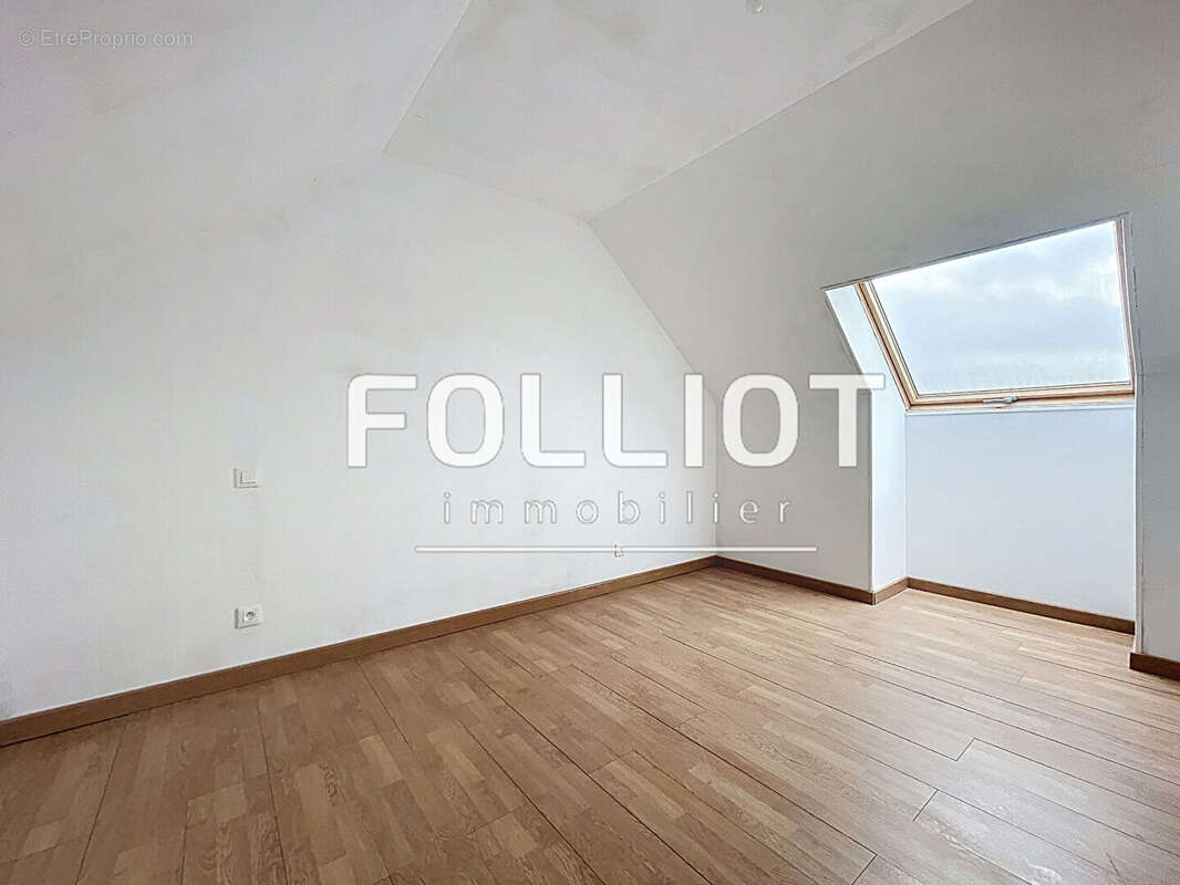 Maison à NOTRE-DAME-DE-CENILLY