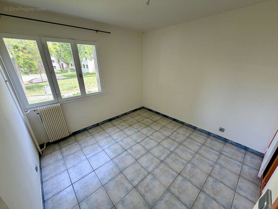 Montpellier (Mas Drevon)   T3 de 61 m2 en Rez-de-Jardin + Loggia & Cave - photo 11