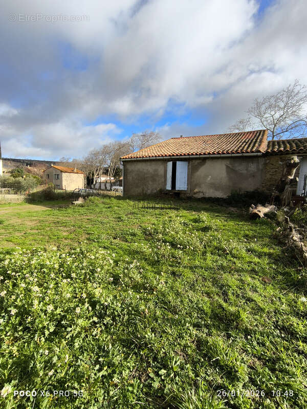 Maison à COUSTOUGE