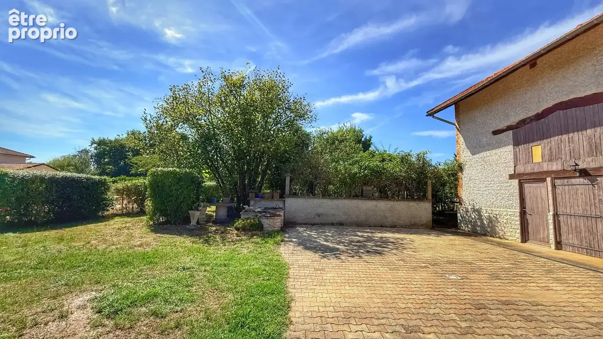 SARDIEU, Maison avec dépendances et terrain - photo 21