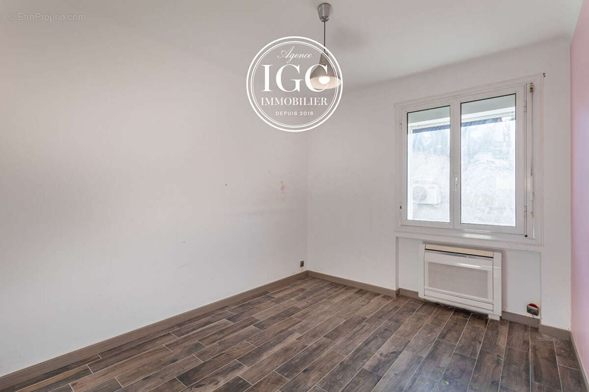 Maison à CHATEAUNEUF-LES-MARTIGUES