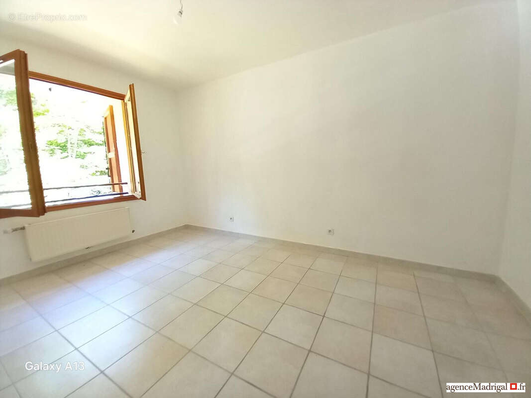 Maison 150 m² à Voiron  - photo 8