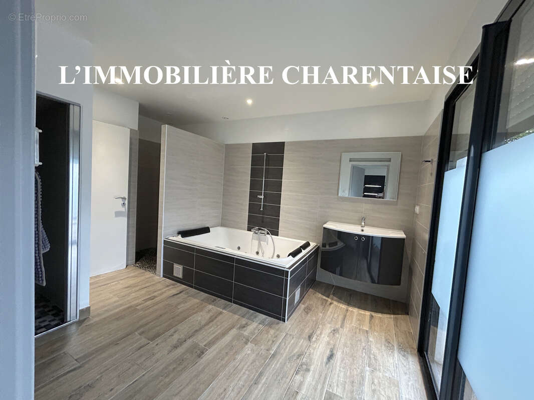 Maison à SAINT-SULPICE-DE-ROYAN