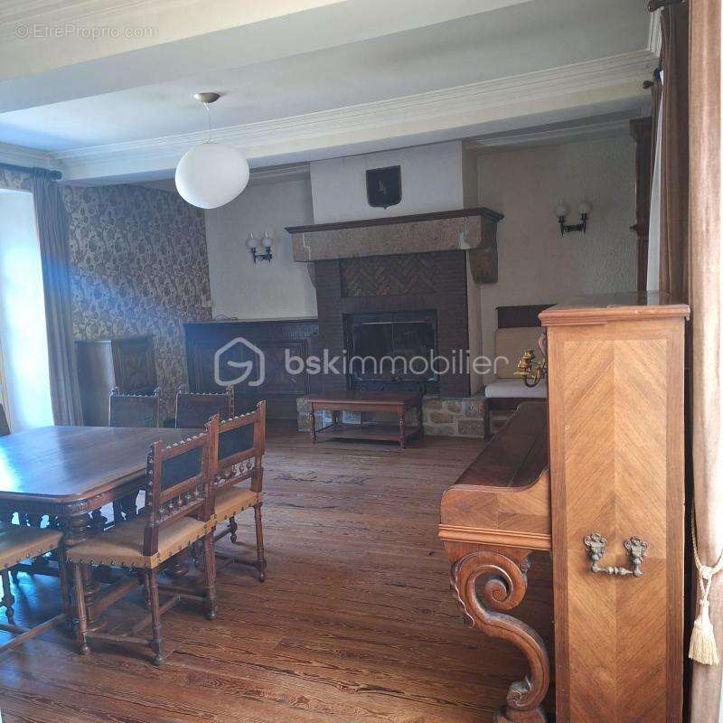 Maison à MARTIGNE-SUR-MAYENNE