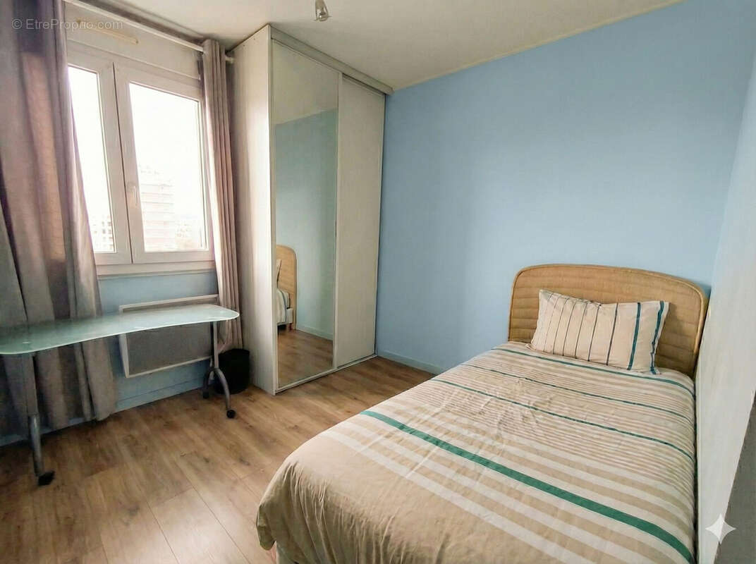Appartement 73 m² à Saint-Priest  - photo 7