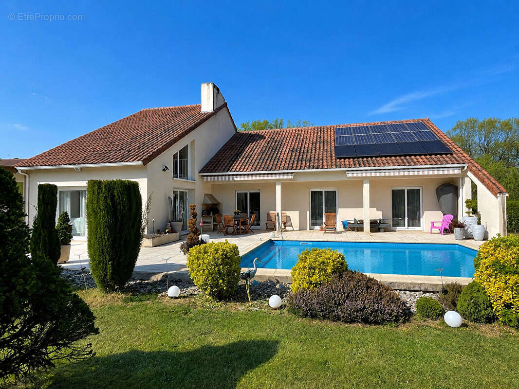 Maison à VERNEUIL-SUR-VIENNE