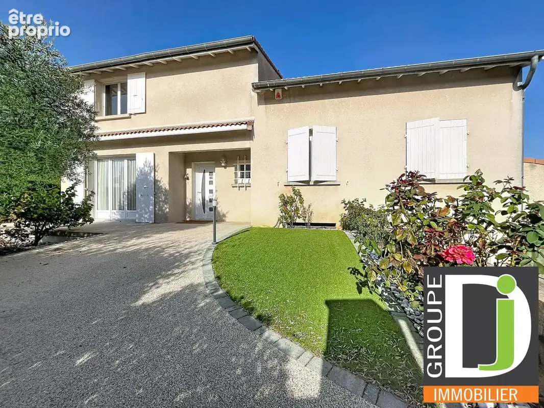 Maison 7 pièces 171 m² à vendre à Malissard (26120) - photo 2