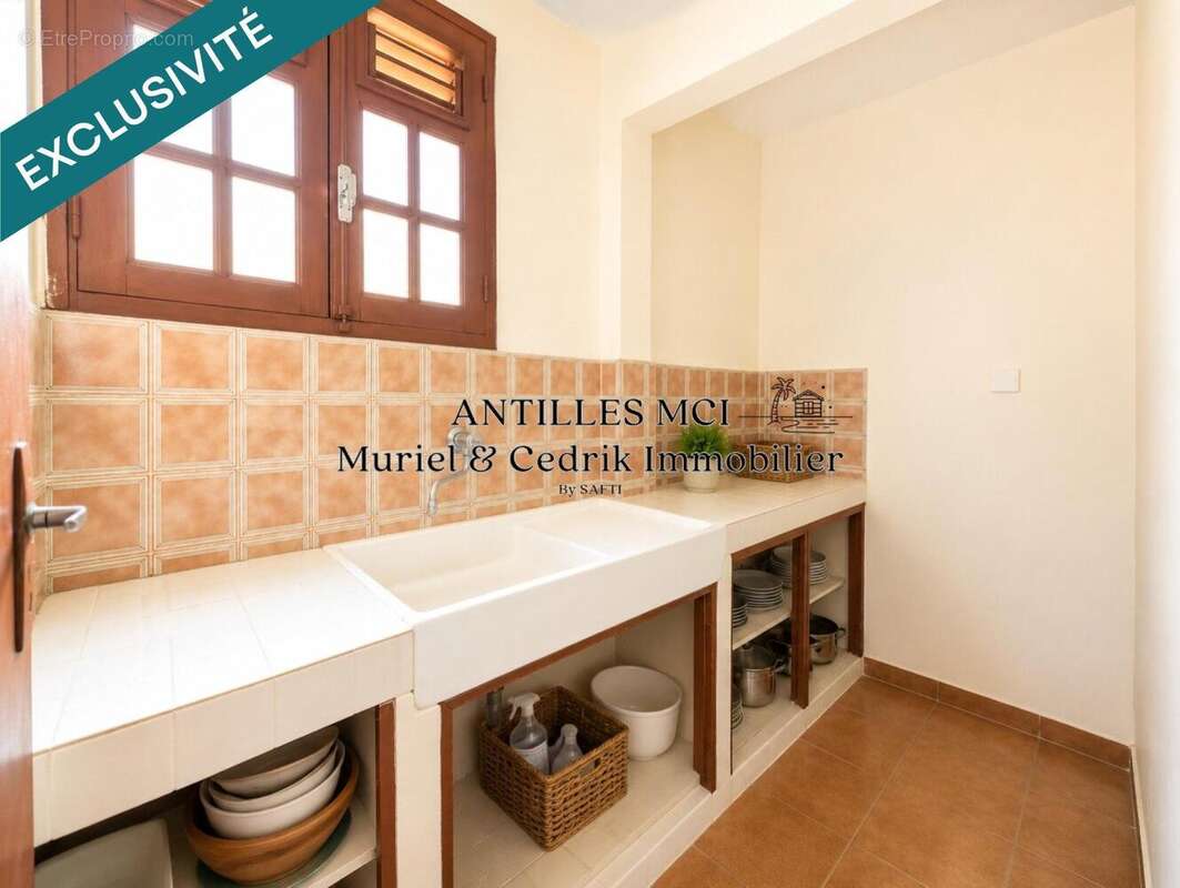 Maison 169 m² à Le Lamentin  - photo 5