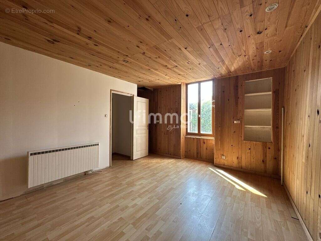 Maison 168m² 4 chs Terrain 621m² préau garage - photo 15