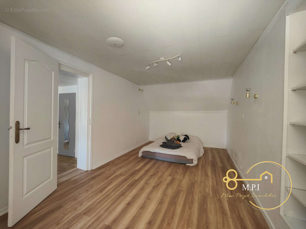 Maison 4 pièces 96 m² à vendre à Saint-Nicolas-Des-Bois (61250) - photo 7
