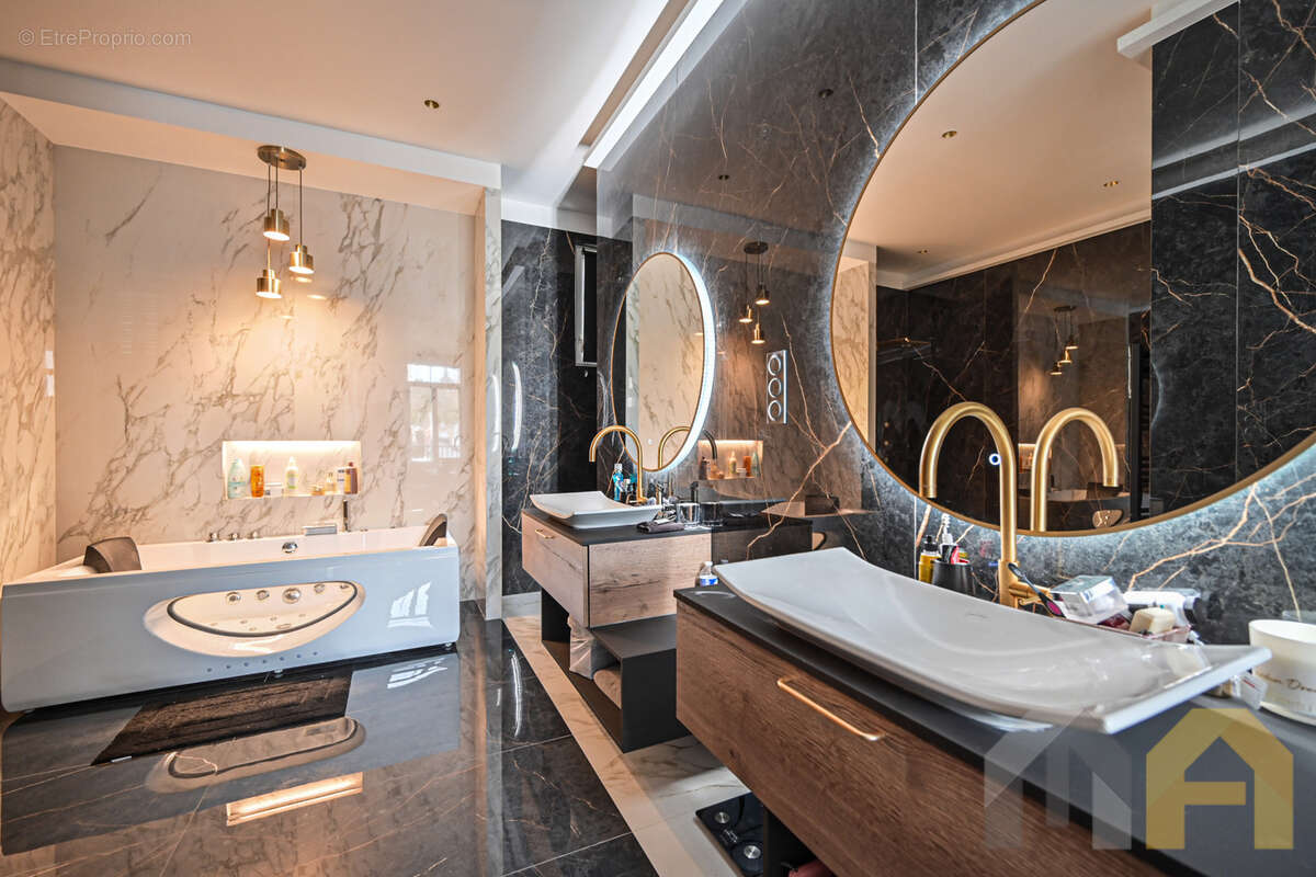 Maison à NOGENT-SUR-MARNE