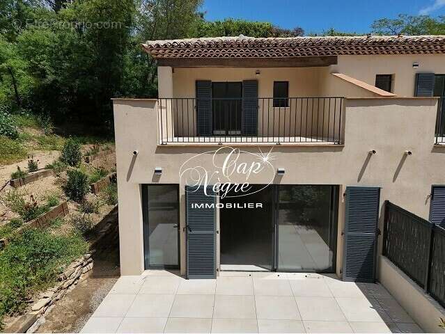 Appartement à GRIMAUD