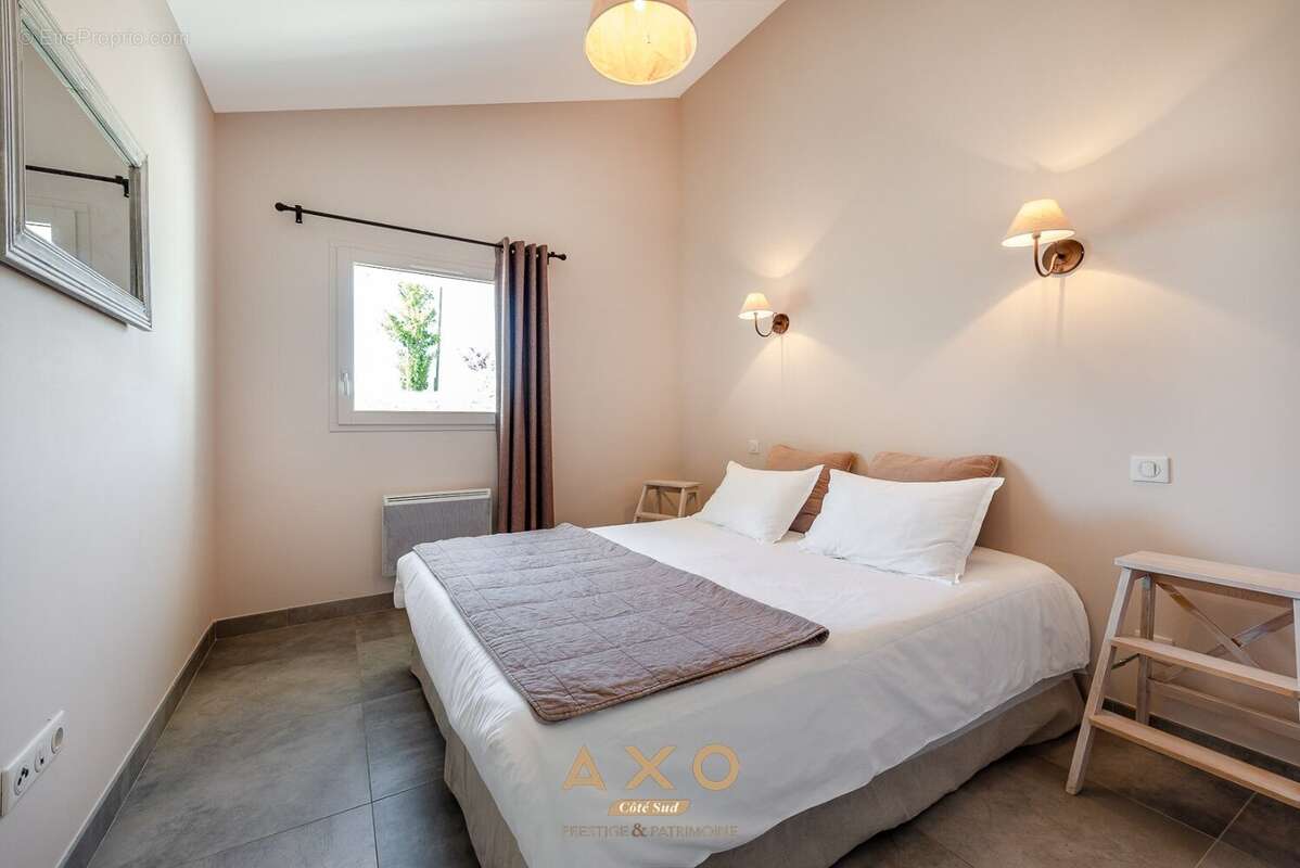 Maison à MOUSTIERS-SAINTE-MARIE