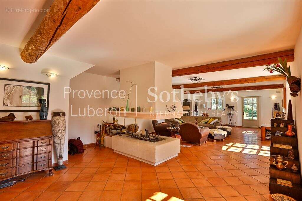 Maison à L&#039;ISLE-SUR-LA-SORGUE