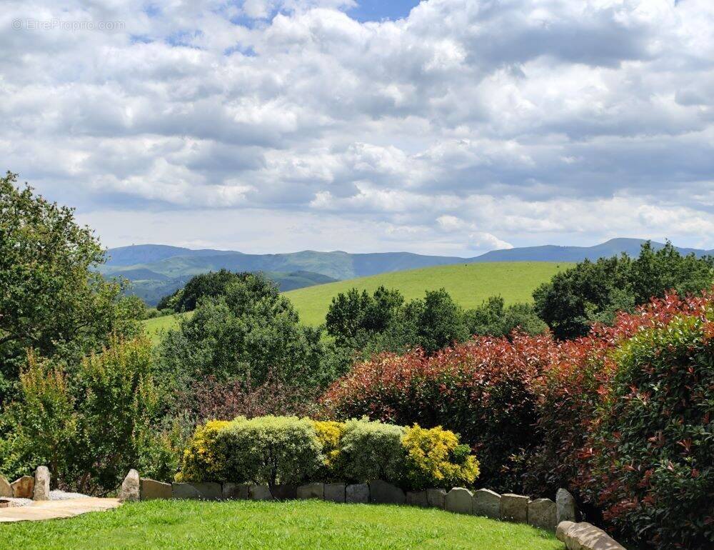 Maison à SAINT-PEE-SUR-NIVELLE