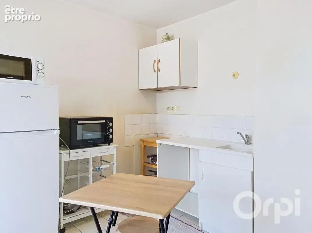 à vendre sur TOULON OUEST Appartement de type 2 avec balcon et parking privé en sous sol - photo 5