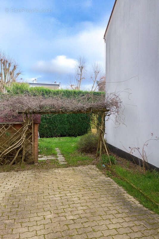 Maison 106m2 (130m2 au sol) 4 chambres IGNY - photo 3