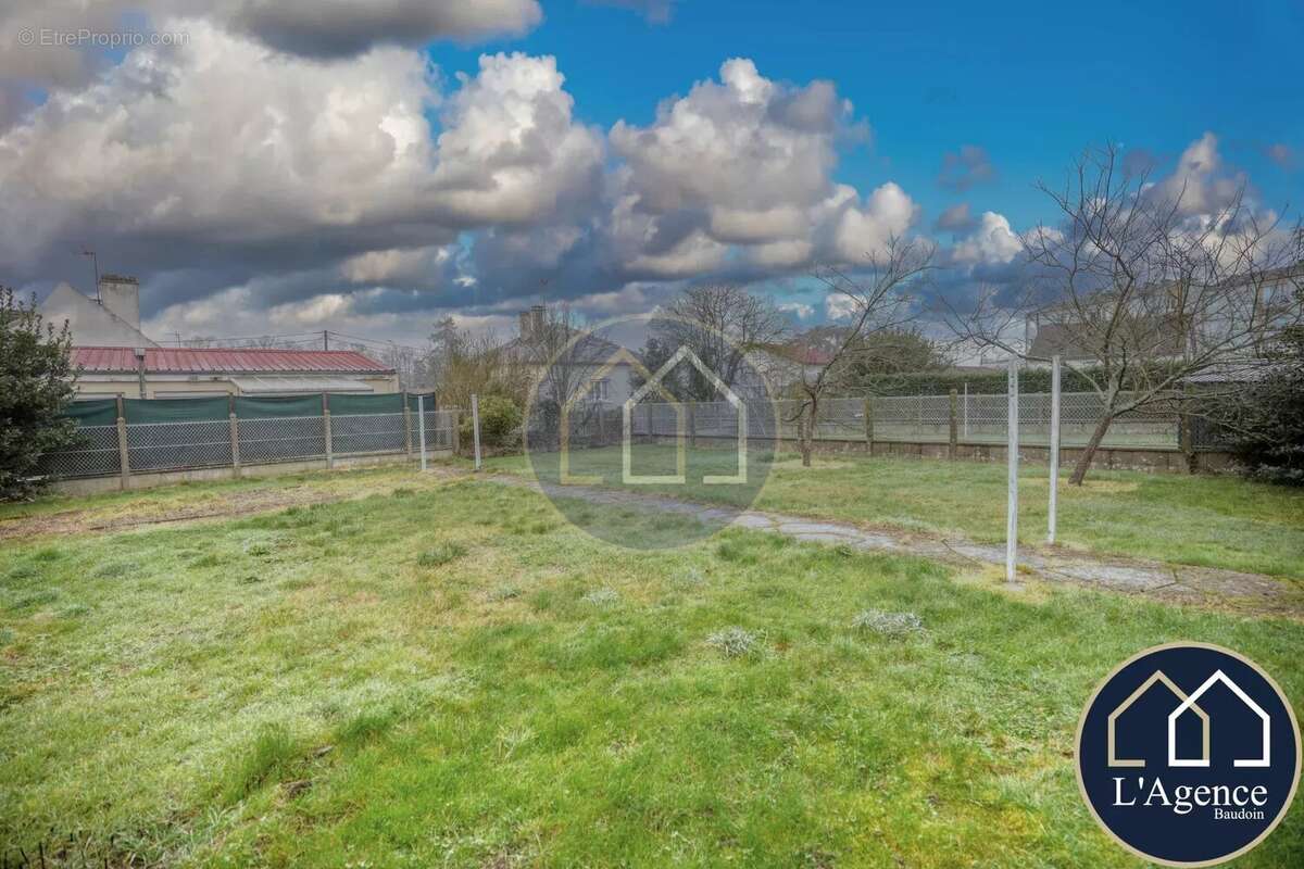 Maison à CHATEAUNEUF-EN-THYMERAIS