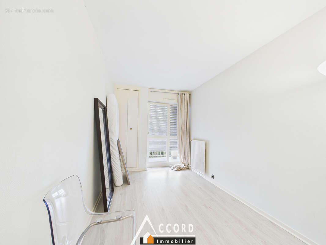 Appartement à SARTROUVILLE