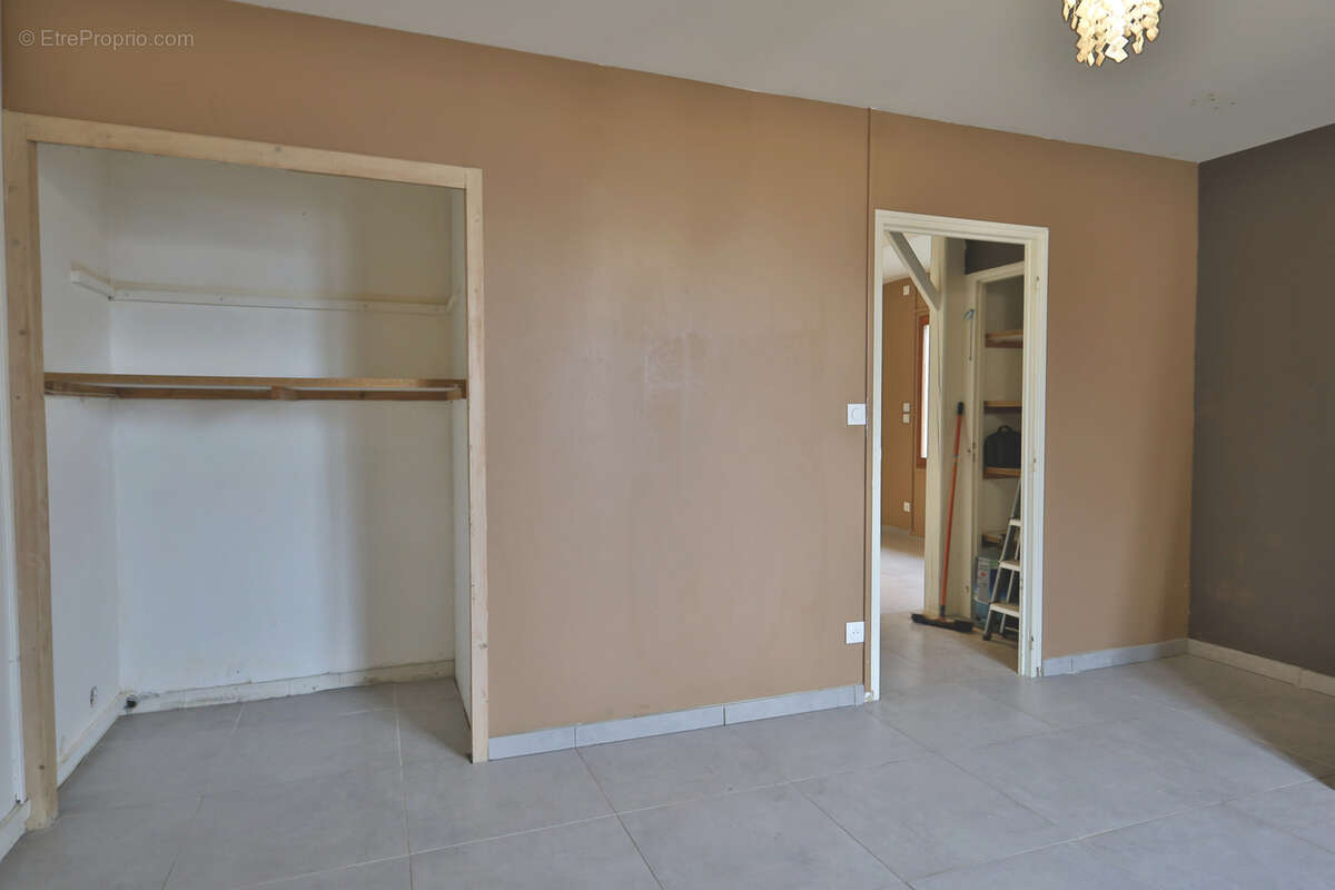 Appartement à SAINT-GEORGES-D'ESPERANCHE