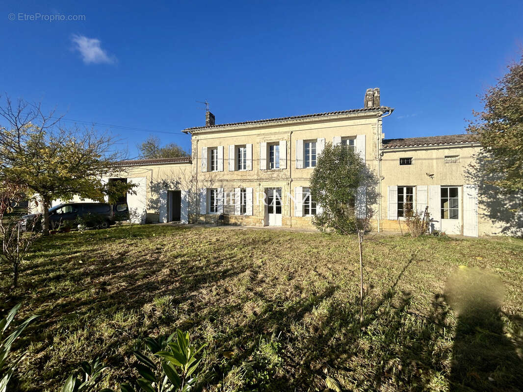 Maison à LUSSAC