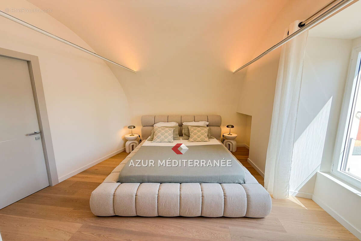 Appartement à VILLEFRANCHE-SUR-MER