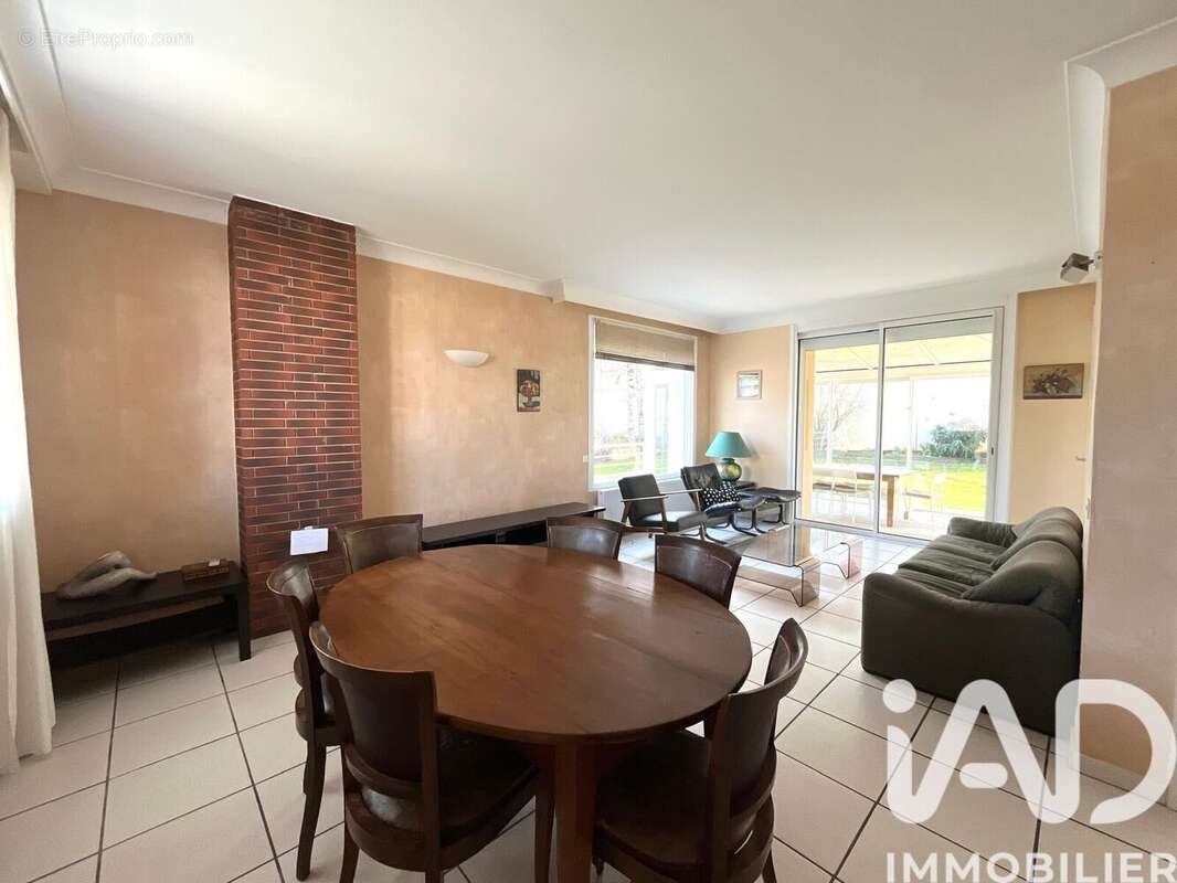 Photo 7 - Maison à SAINT-ETIENNE