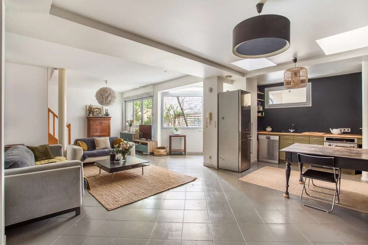 Appartement à PARIS-19E