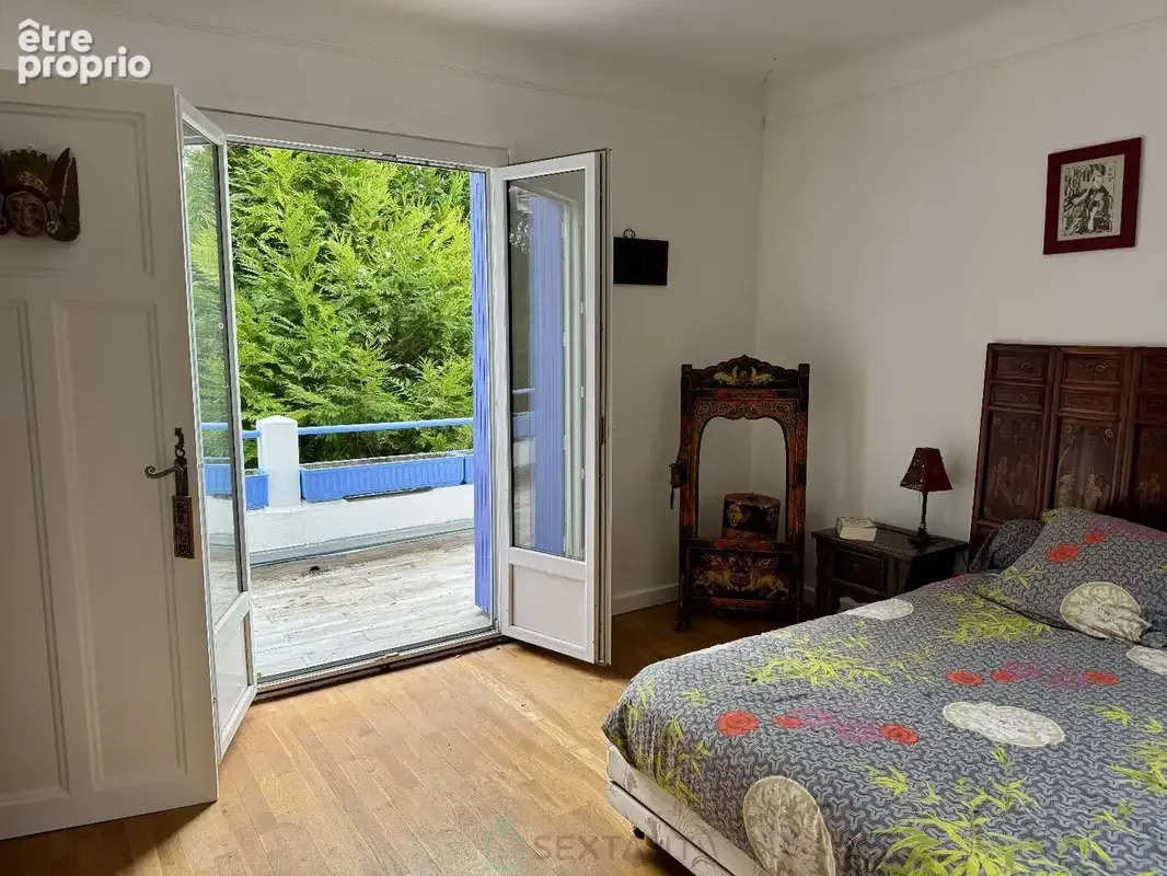 Maison avec dépendance et grand jardin - photo 12