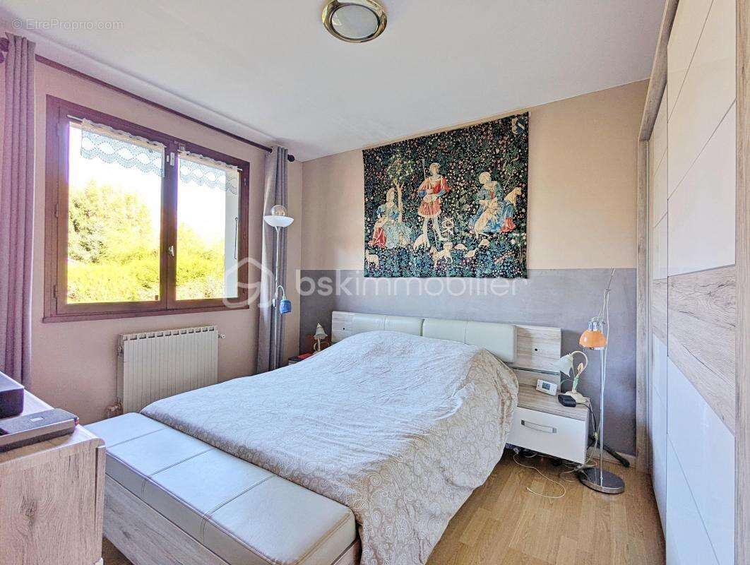 Maison à CHALLES-LES-EAUX