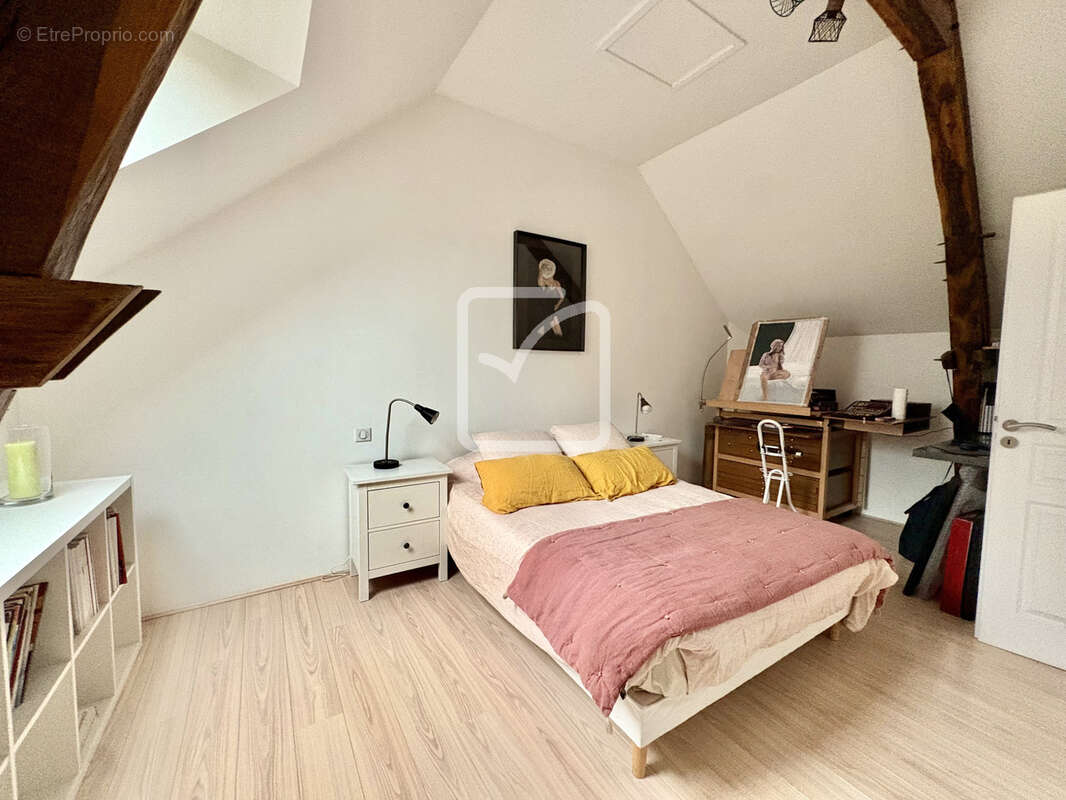 Maison à BRIGNAC-LA-PLAINE