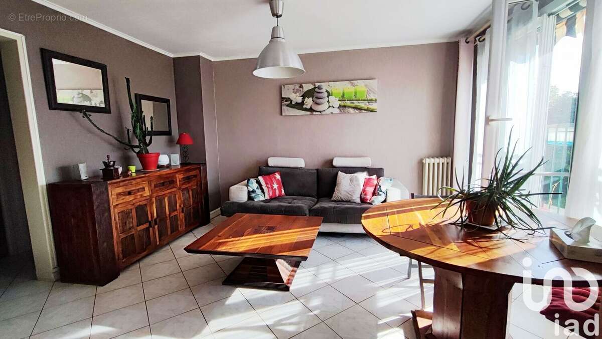 Photo 2 - Appartement à SARCELLES
