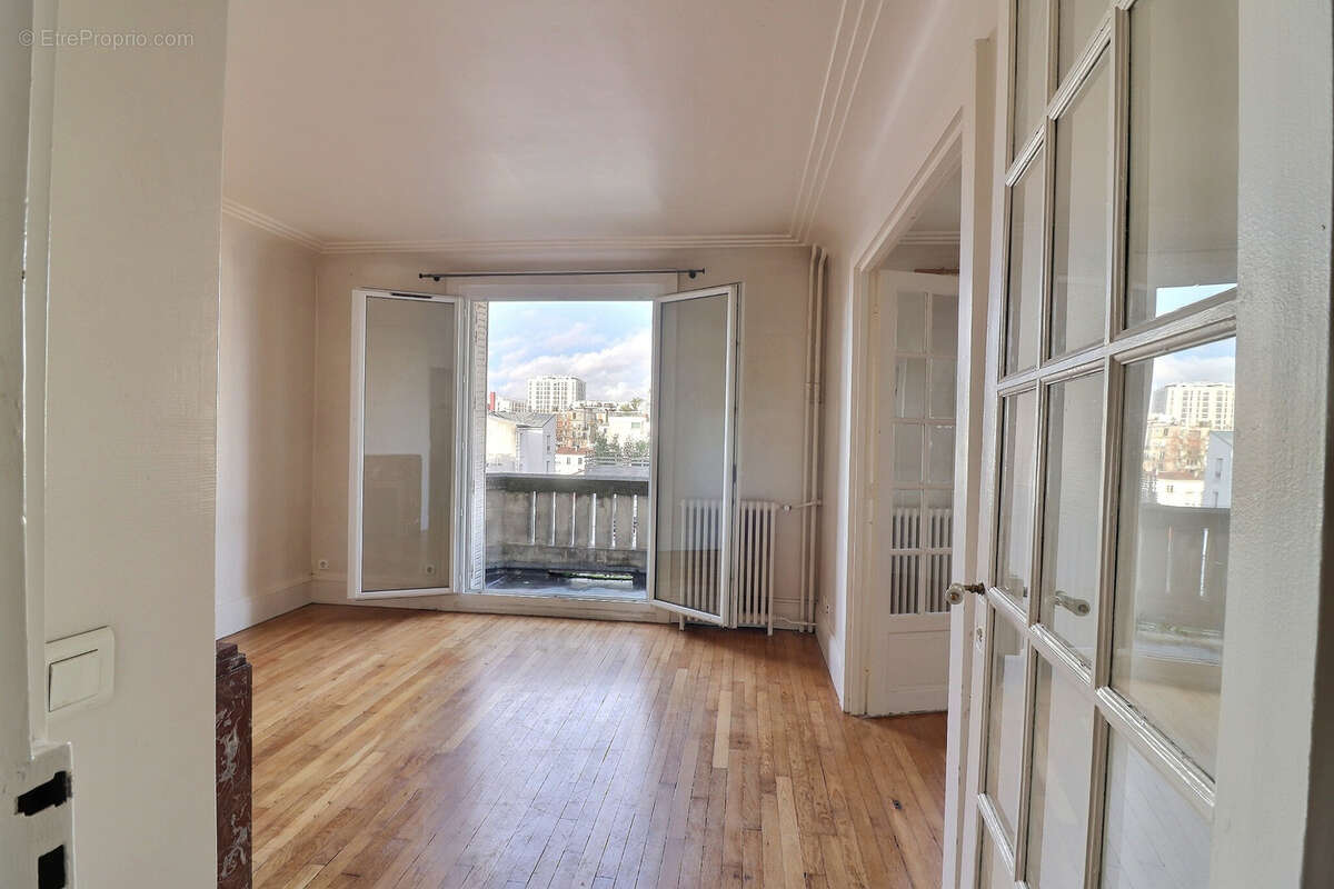 Appartement à PARIS-14E
