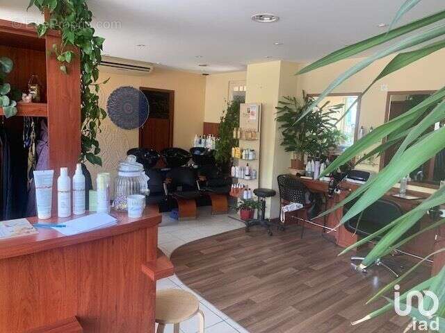 Photo 4 - Commerce à CHATEAUFORT