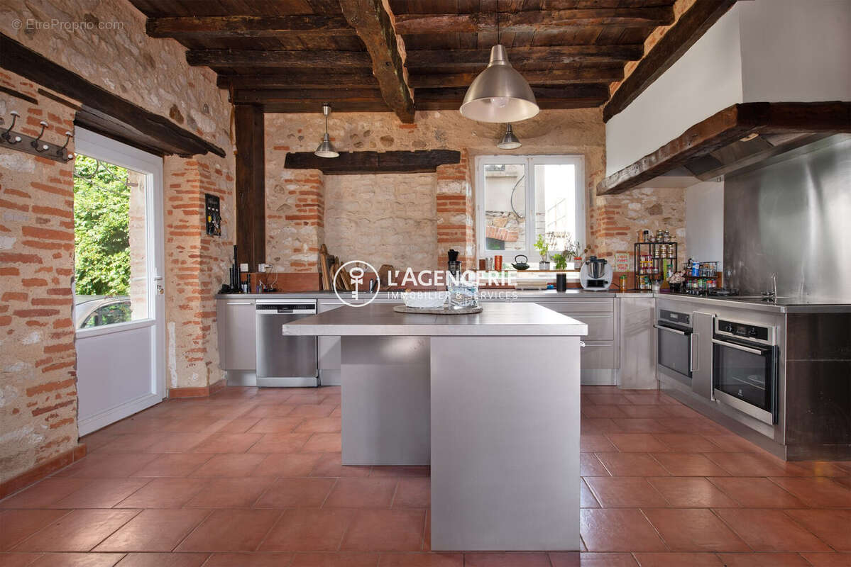 Maison à LESCURE-D&#039;ALBIGEOIS